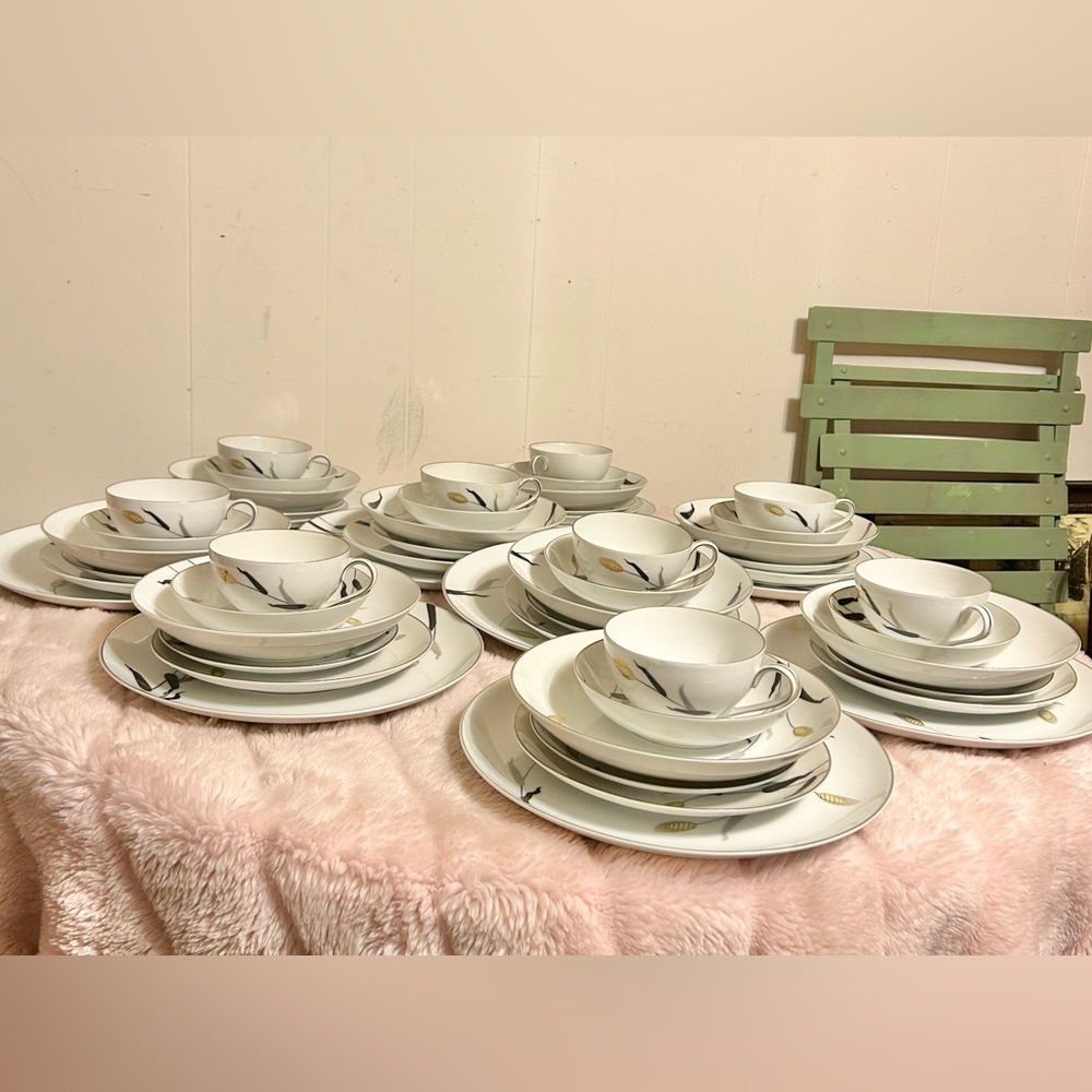 Fukagawa Gold Wave Pattern Bone China Set